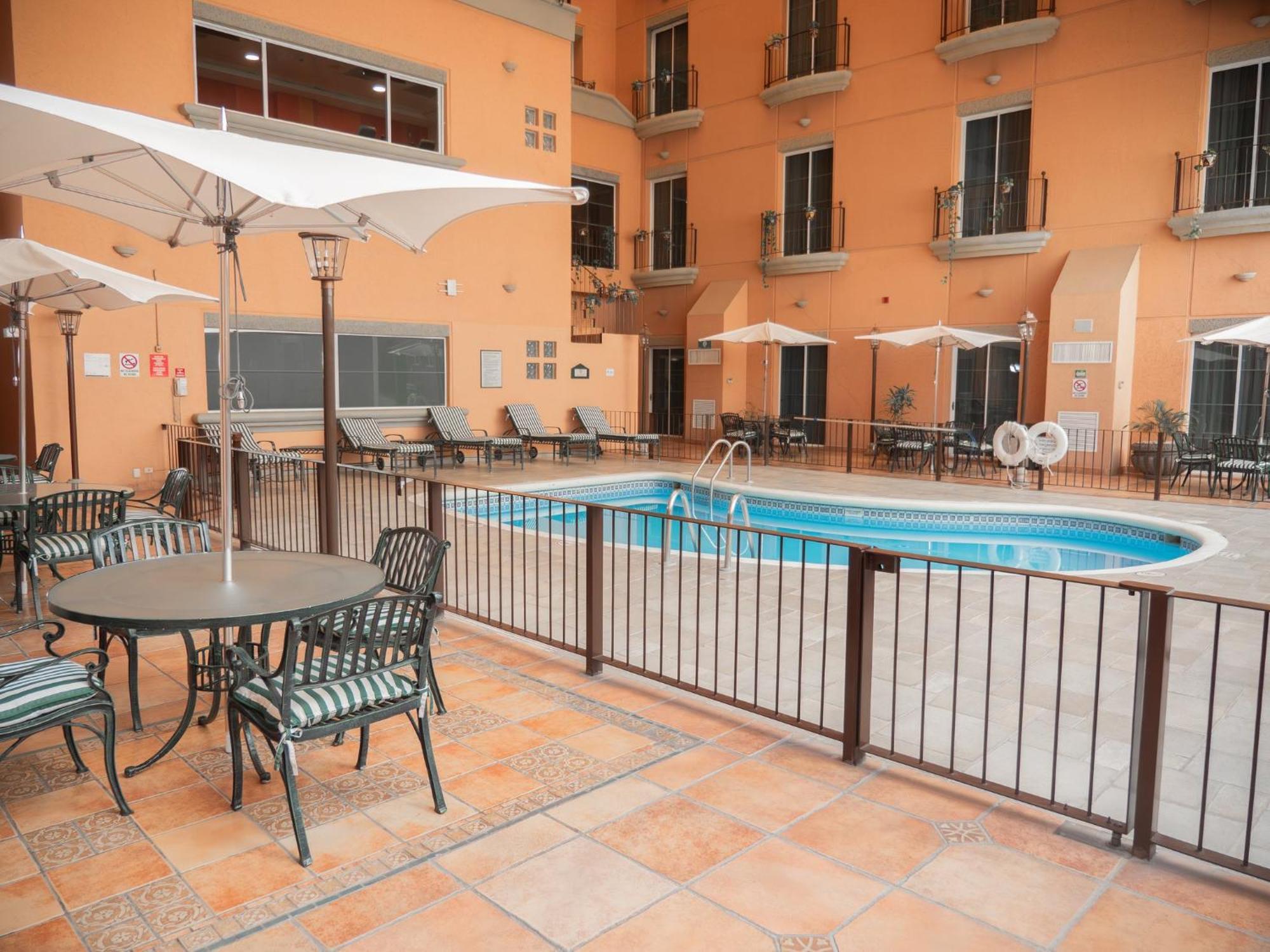 Holiday Inn Express Silao-Aeropuerto Bajio By Ihg מראה חיצוני תמונה