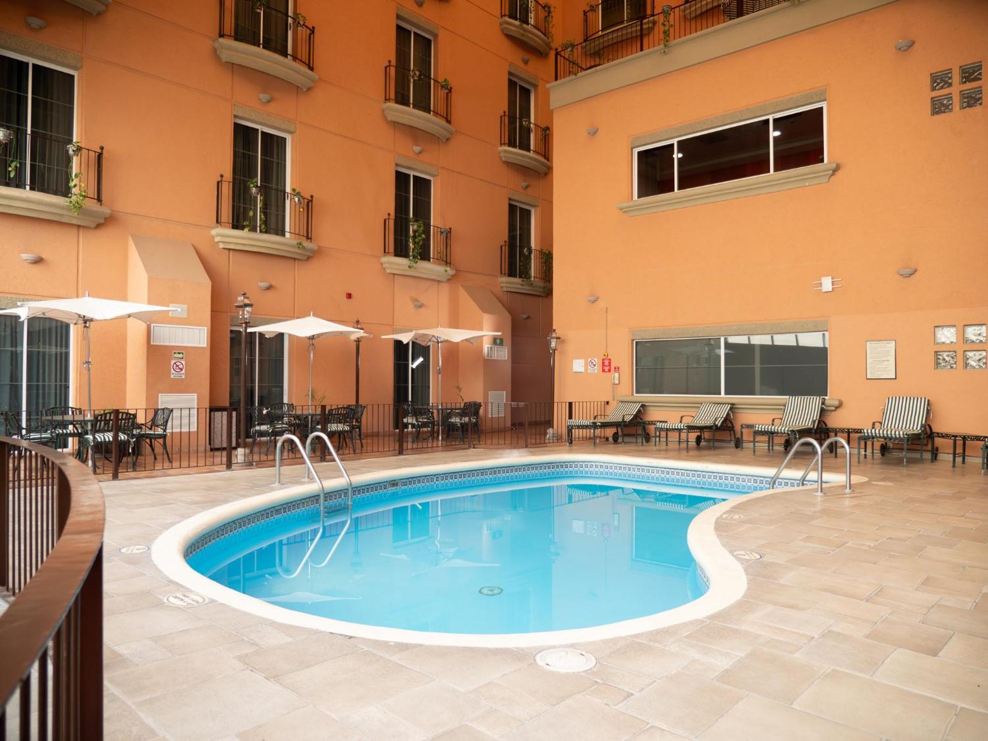 Holiday Inn Express Silao-Aeropuerto Bajio By Ihg מראה חיצוני תמונה